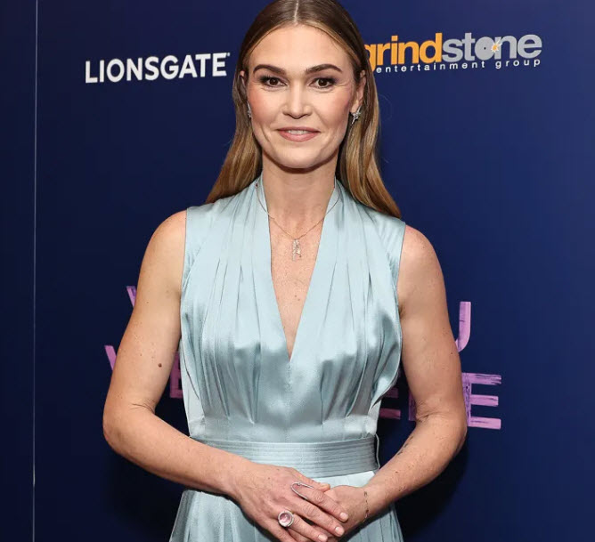 Julia Stiles
